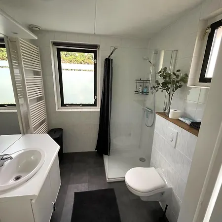 Dutch Delight - Big Private Garden, Near Lake