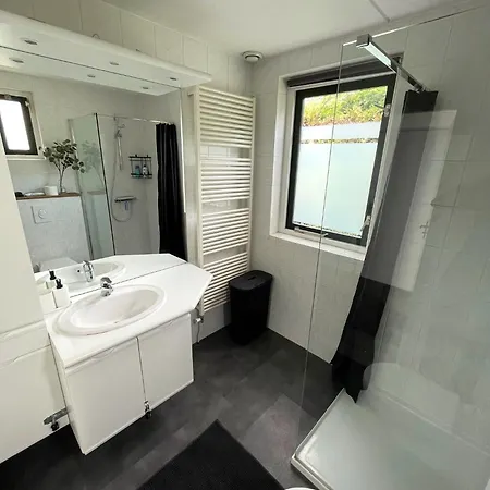 Dutch Delight - Big Private Garden, Near Lake