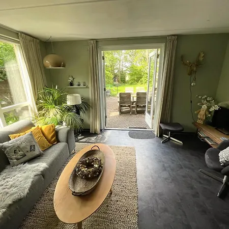 Dom wakacyjny Dutch Delight - Big Private Garden, Near Lake