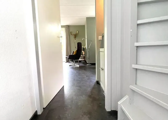 Дом отдыха Dutch Delight - Big Private Garden, Near Lake *