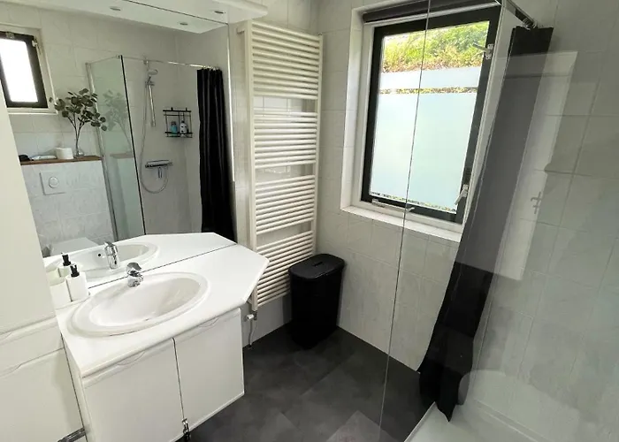 Dutch Delight - Big Private Garden, Near Lake