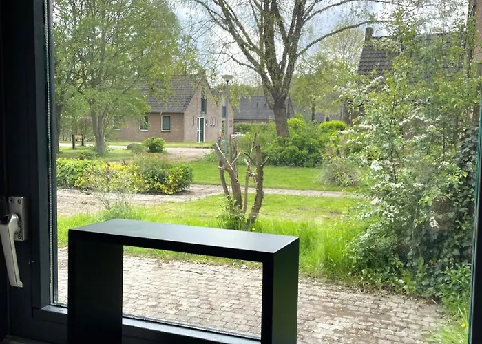 Dutch Delight - Big Private Garden, Near Lake