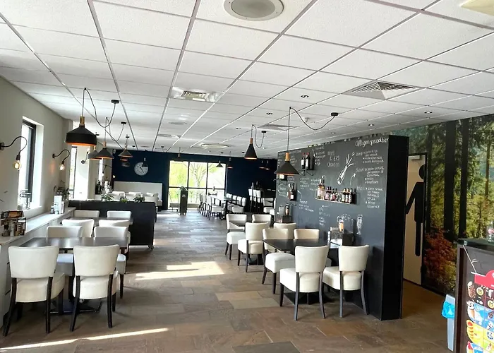 Дом отдыха Dutch Delight - Big Private Garden, Near Lake *